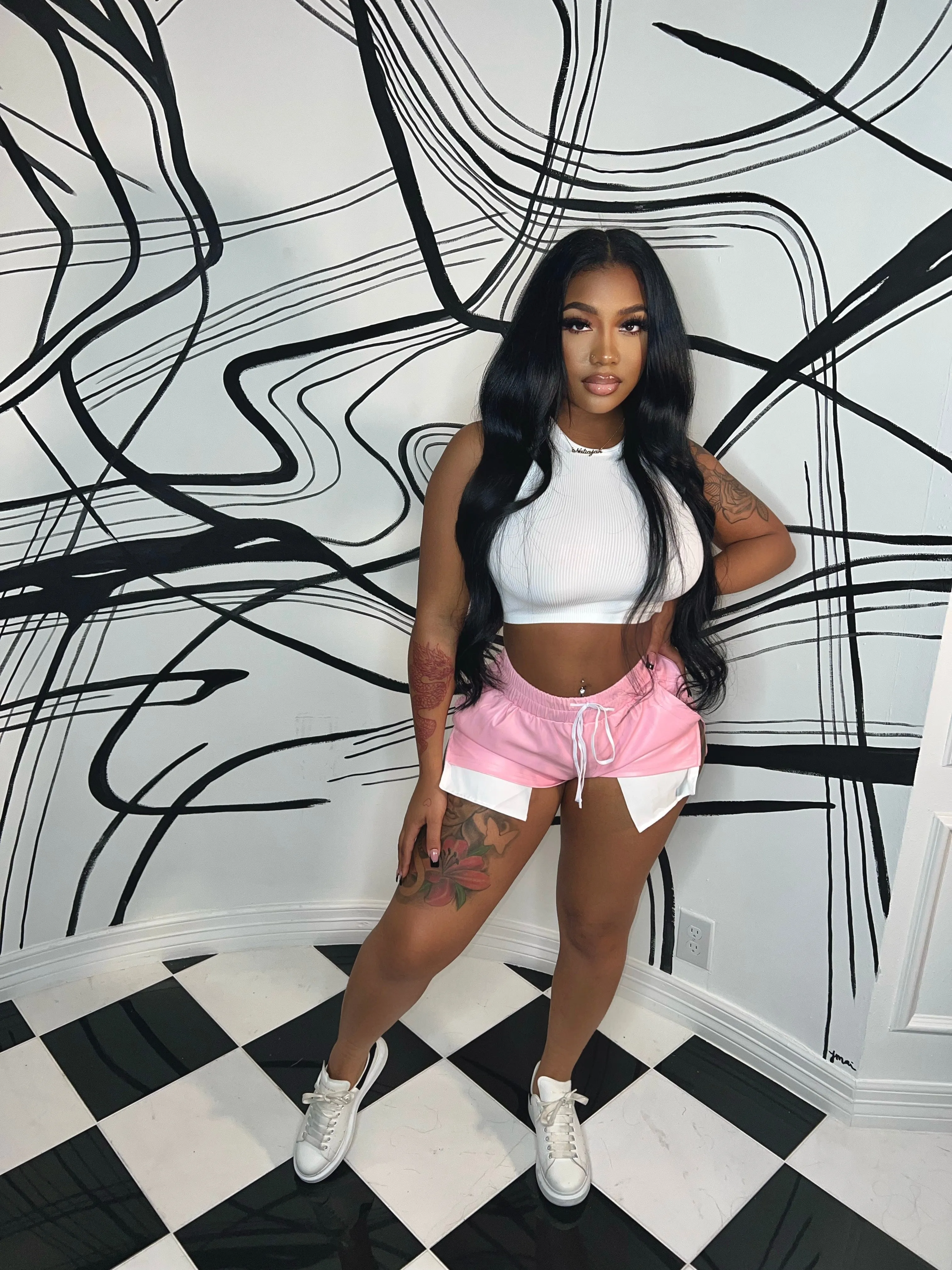 Streets calling shorts (pink)