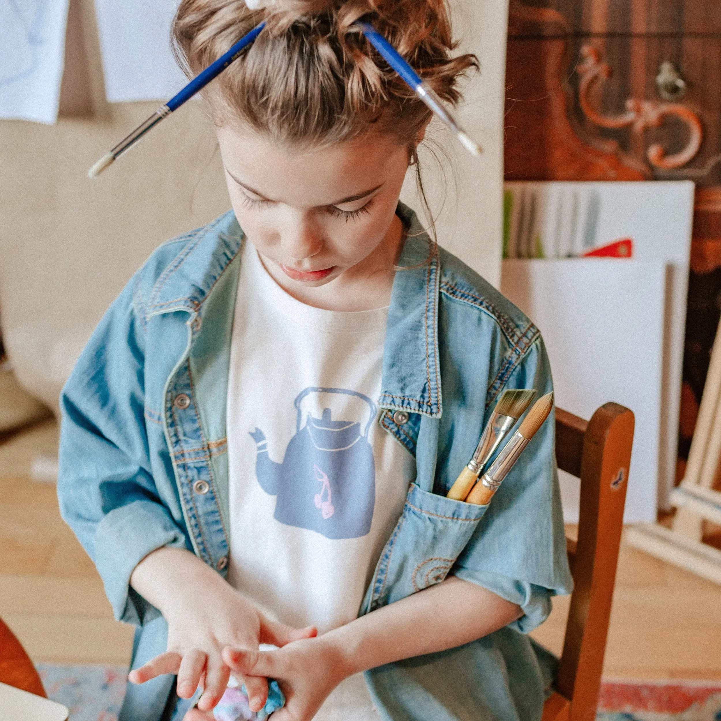 T-shirt ivoire à manches courtes en coton, enfant || Ivory short-sleeved t-shirt in cotton, child