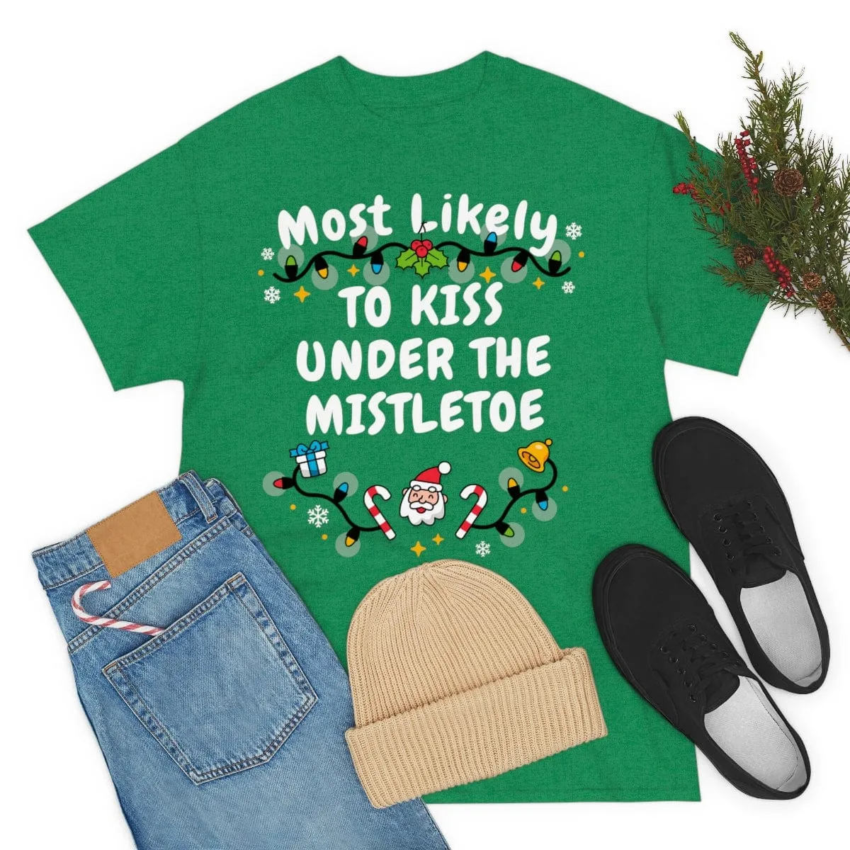 TO KISS UNDER THE MISTLETOE
