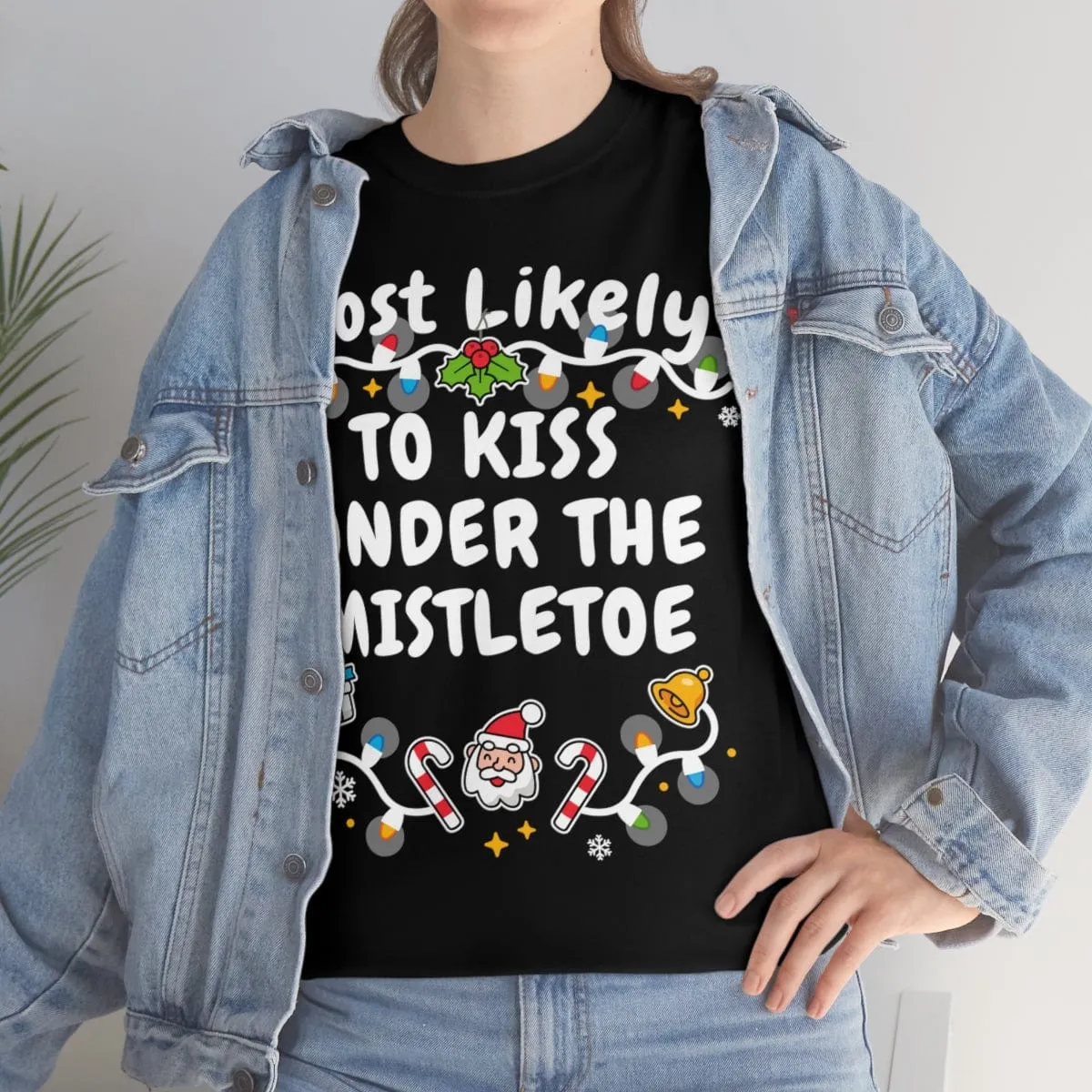 TO KISS UNDER THE MISTLETOE
