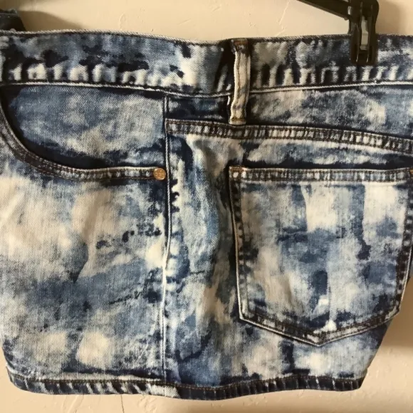 Tory Burch Short Short Blue/White Sz 32