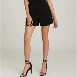 🎩Tuxedo shorts🎩