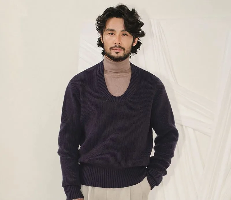 Unisex U-neck Knit Sweater