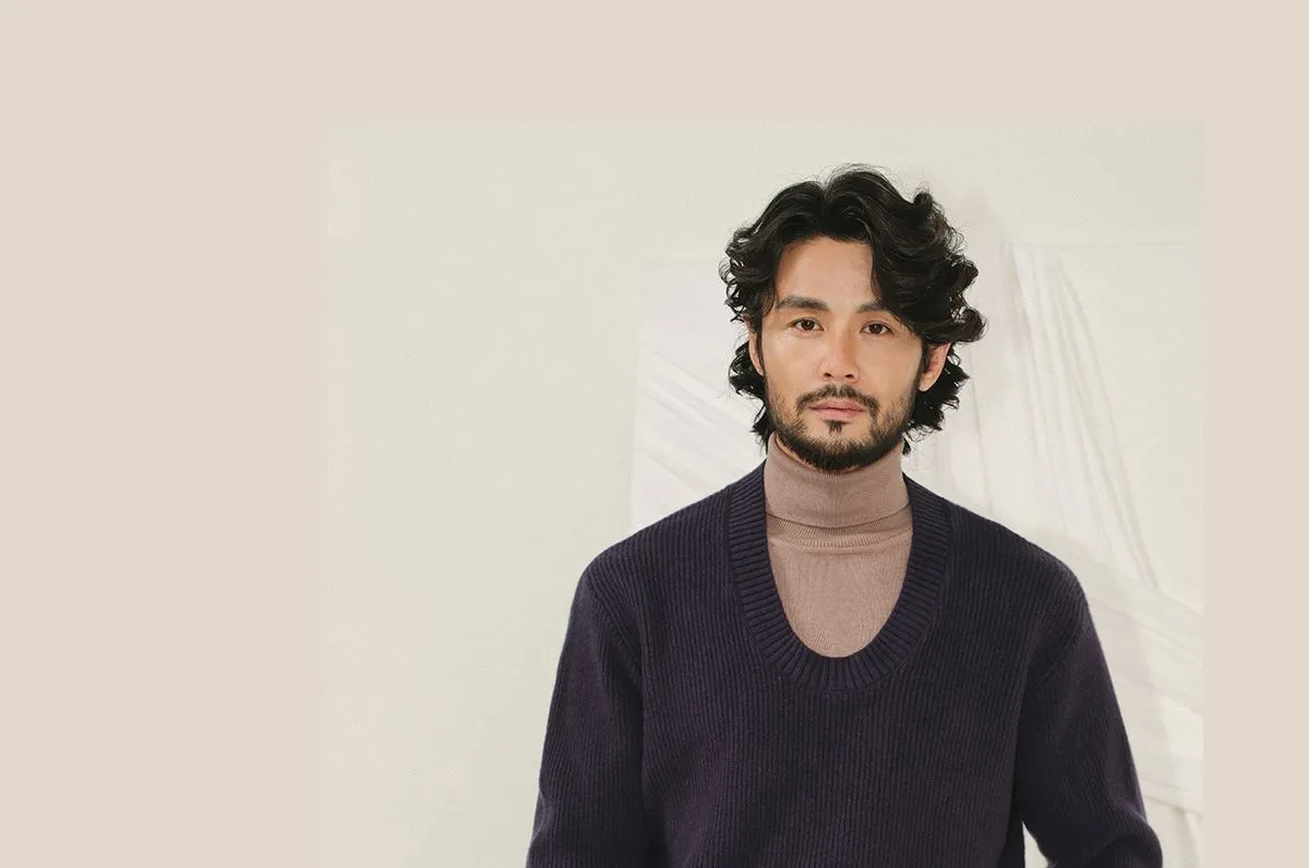 Unisex U-neck Knit Sweater