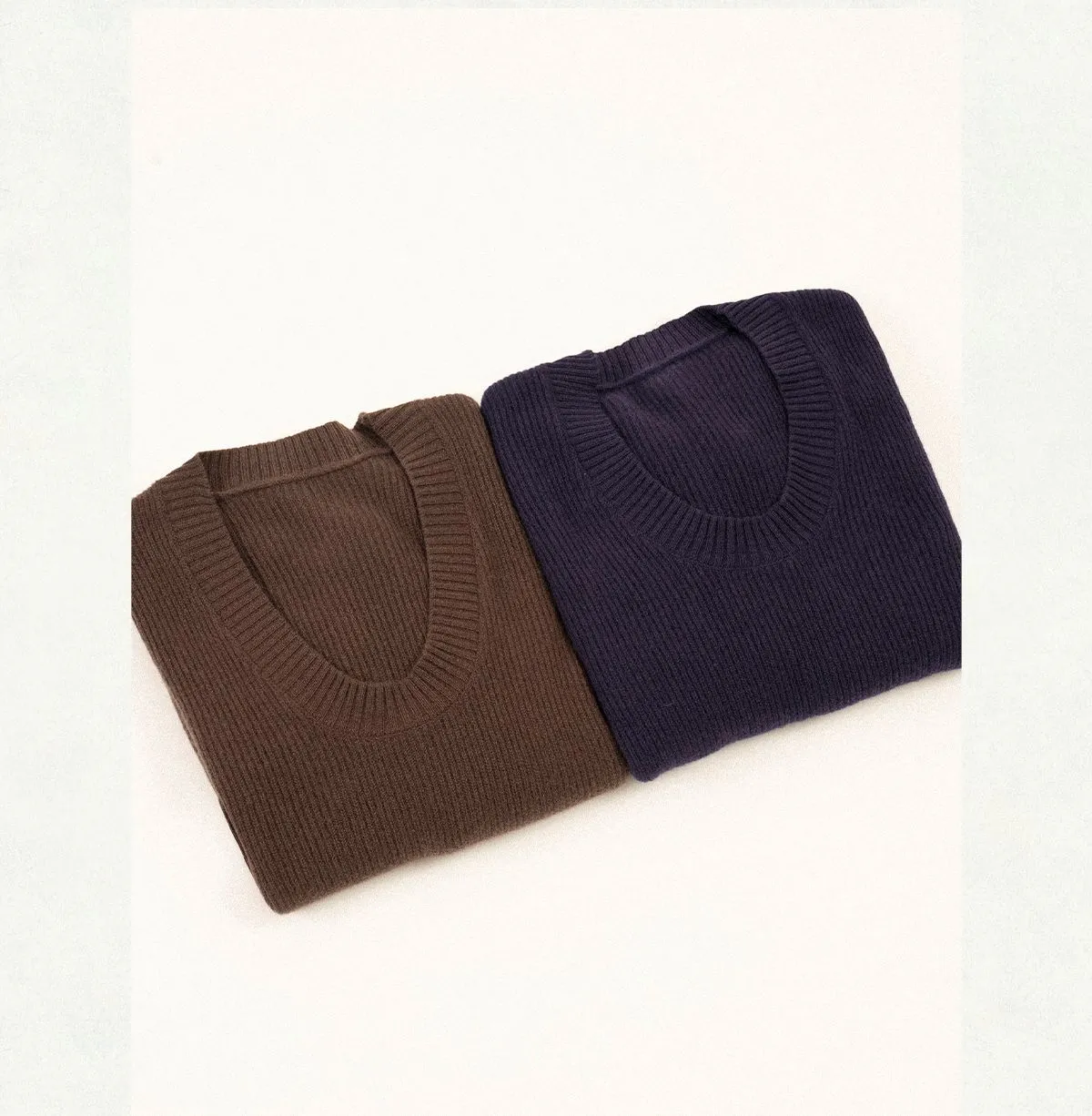 Unisex U-neck Knit Sweater