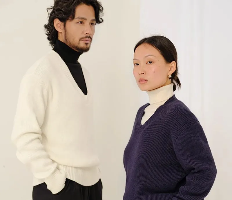 Unisex U-neck Knit Sweater