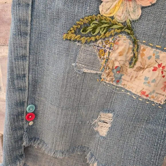 Upcycled Handmade Levi's Denim Frayed Shorts Embellished floral vtg lace Size 10