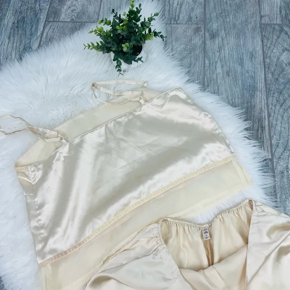 Y2K Vintage Victorias Secret Ivory Cream Satin Velvet Two Piece Lingerie Set